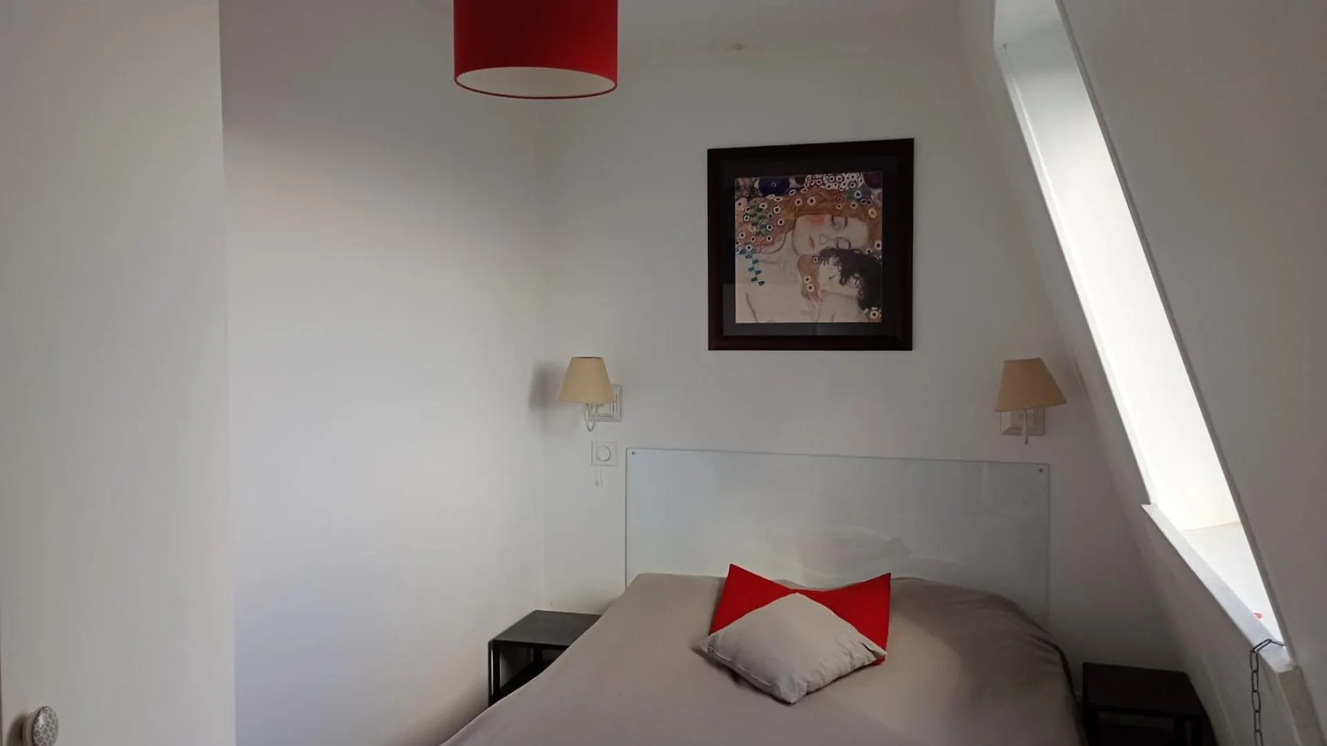 Apartment Charming 2 In Front Of The Square Montholon Paris