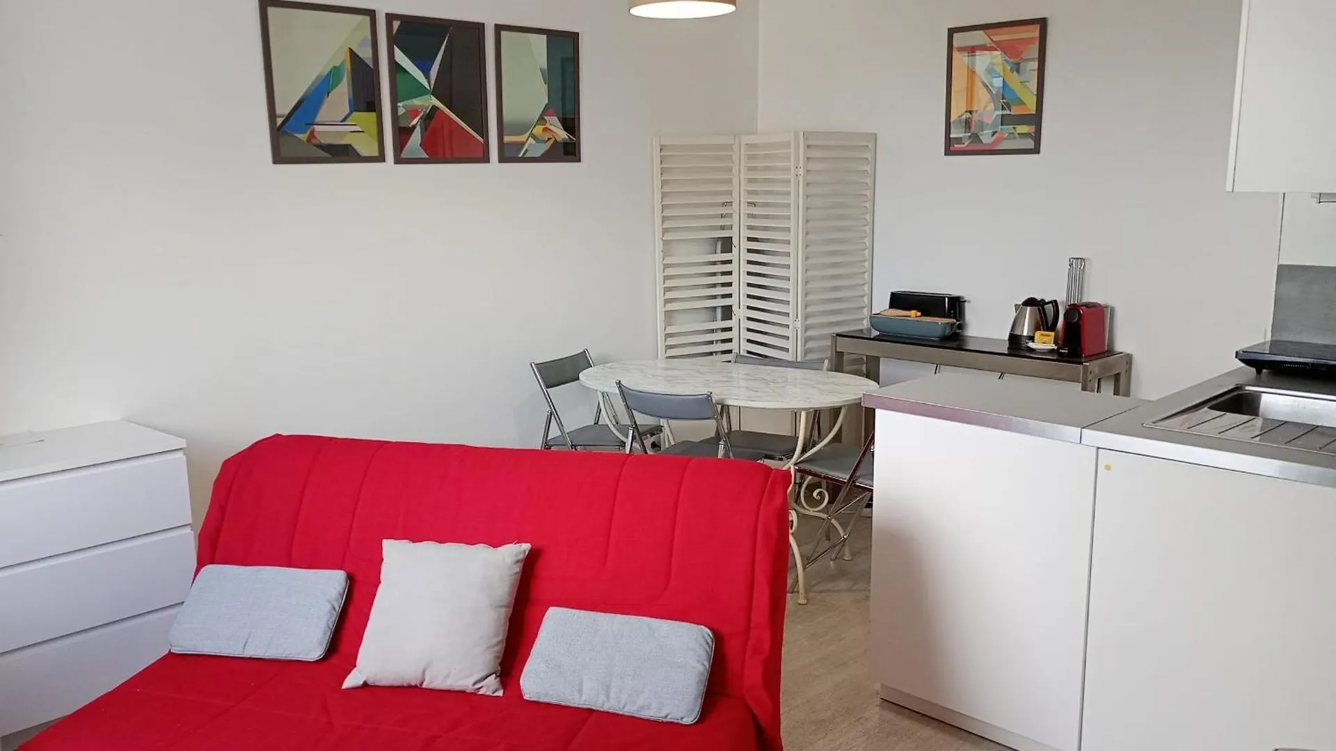 Apartment Charming 2 In Front Of The Square Montholon Paris